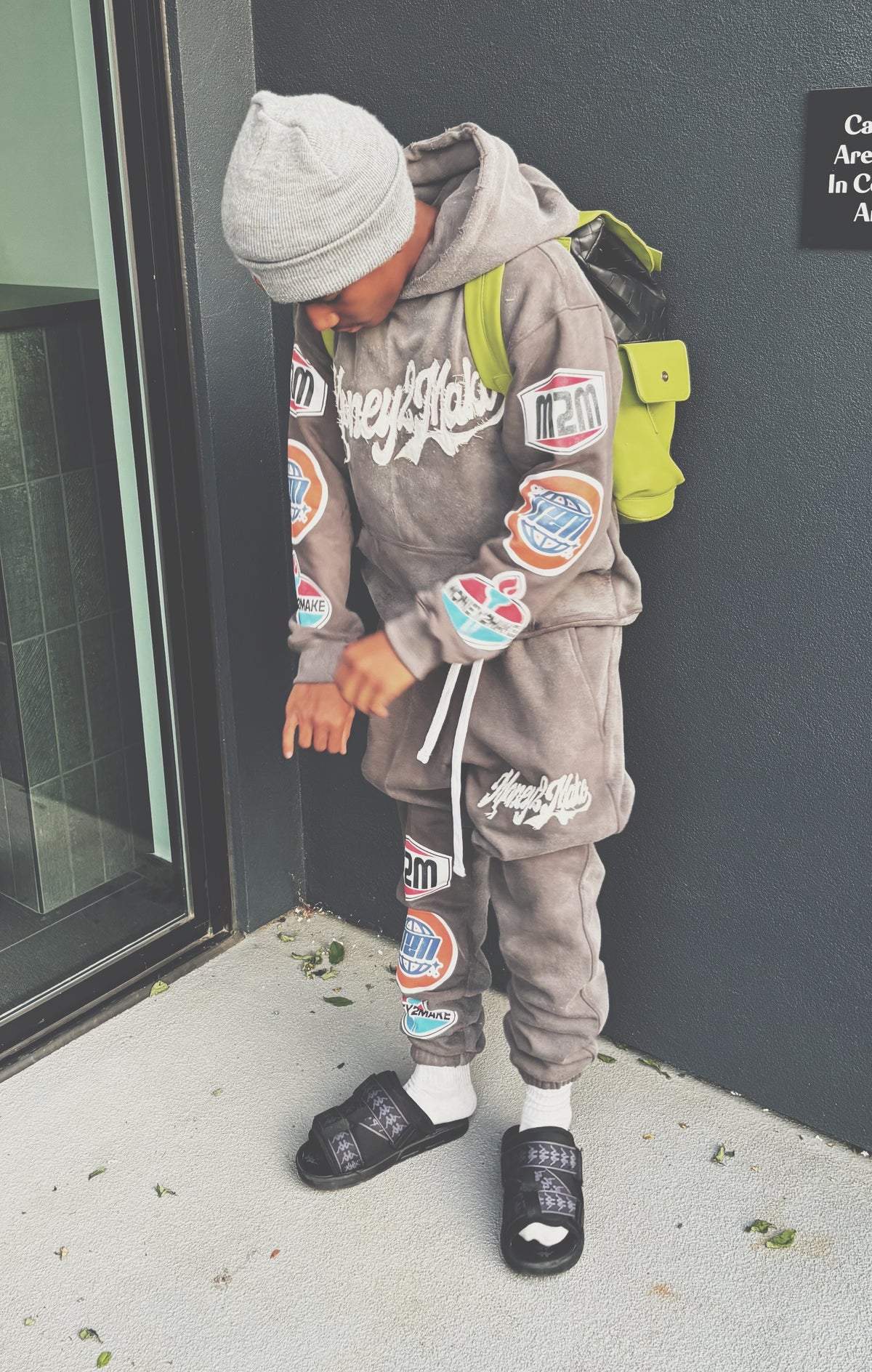 MONEY2MAKE “M2M Worldwide” Hoodie & Jogger Set