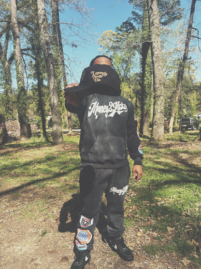 MONEY2MAKE “M2M Worldwide” Hoodie & Jogger Set